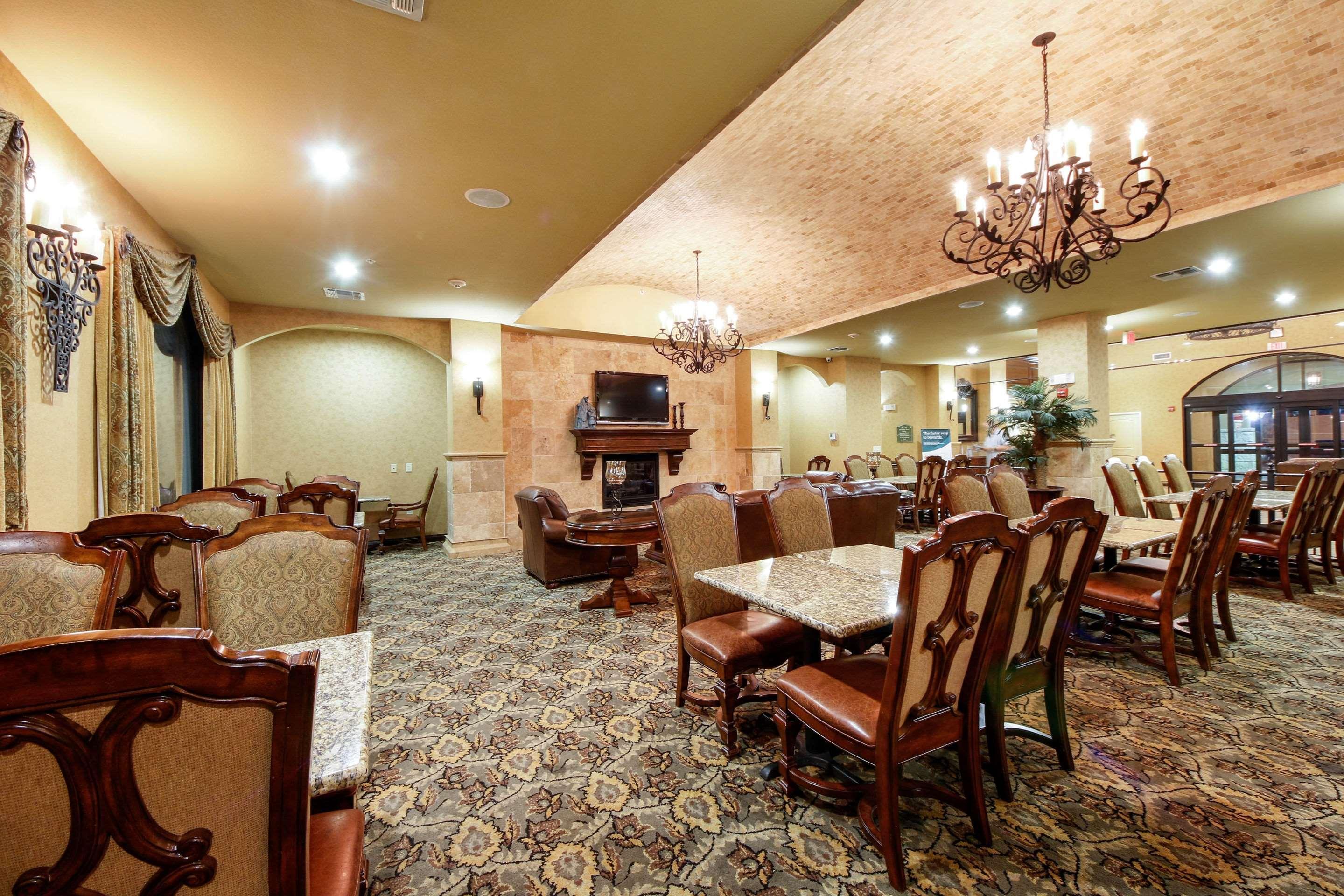 Comfort Suites Alamo-River Walk Сан-Антонио Экстерьер фото