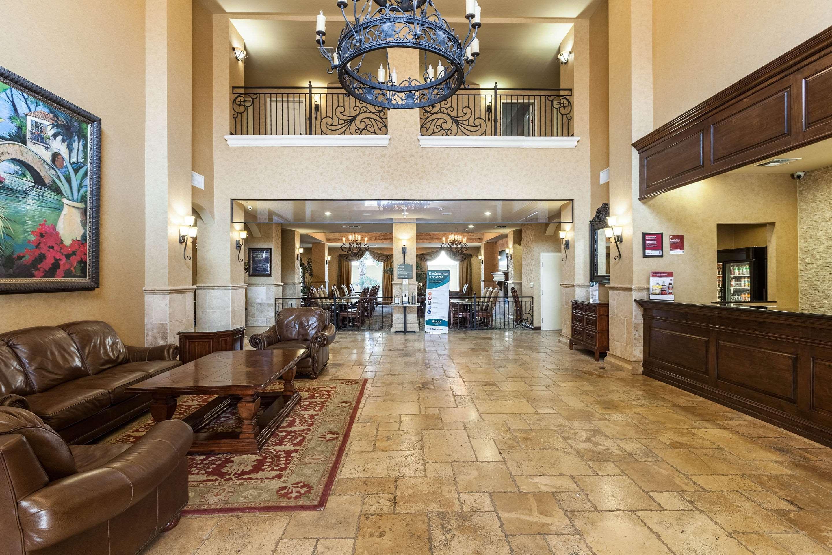 Comfort Suites Alamo-River Walk Сан-Антонио Экстерьер фото