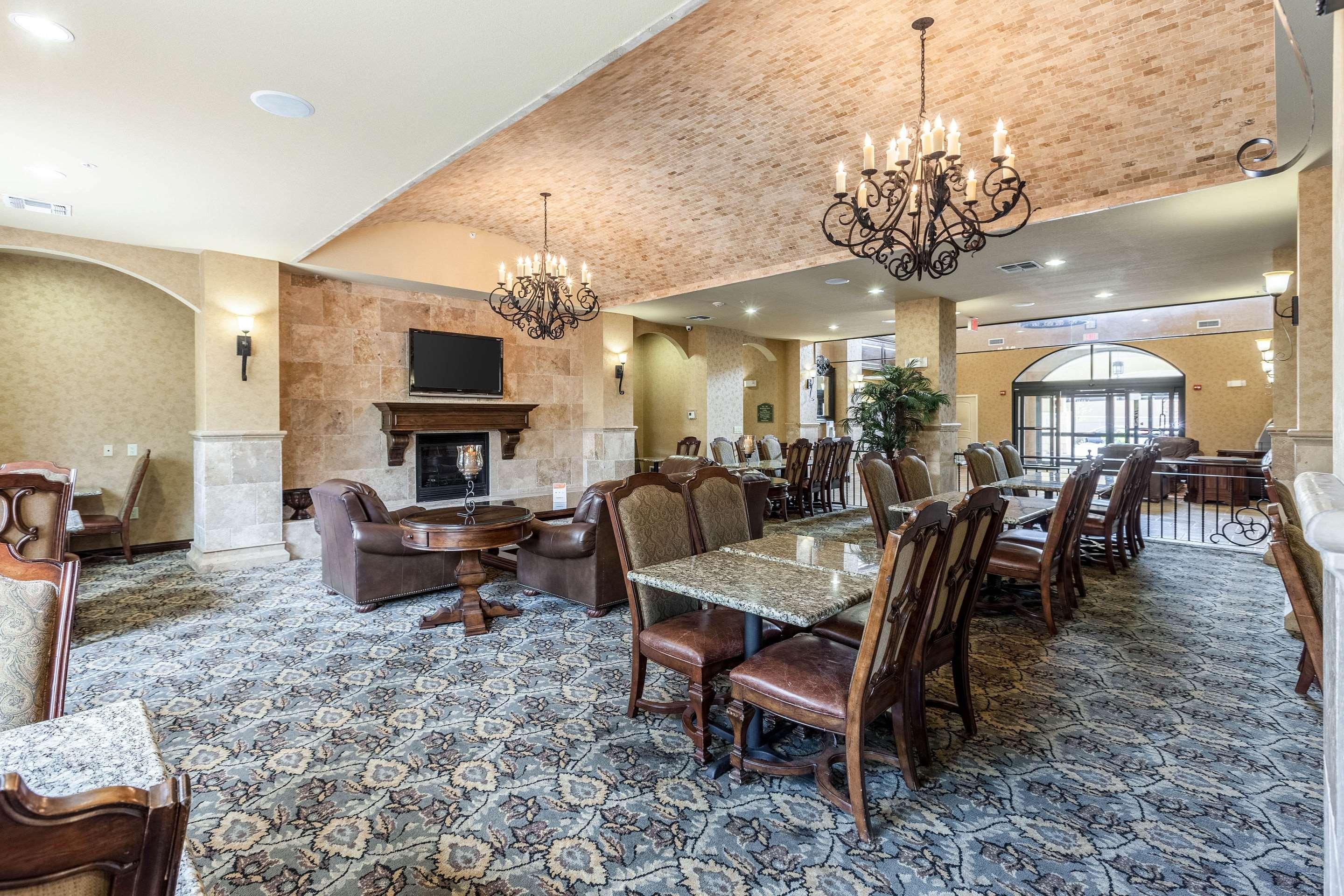 Comfort Suites Alamo-River Walk Сан-Антонио Экстерьер фото