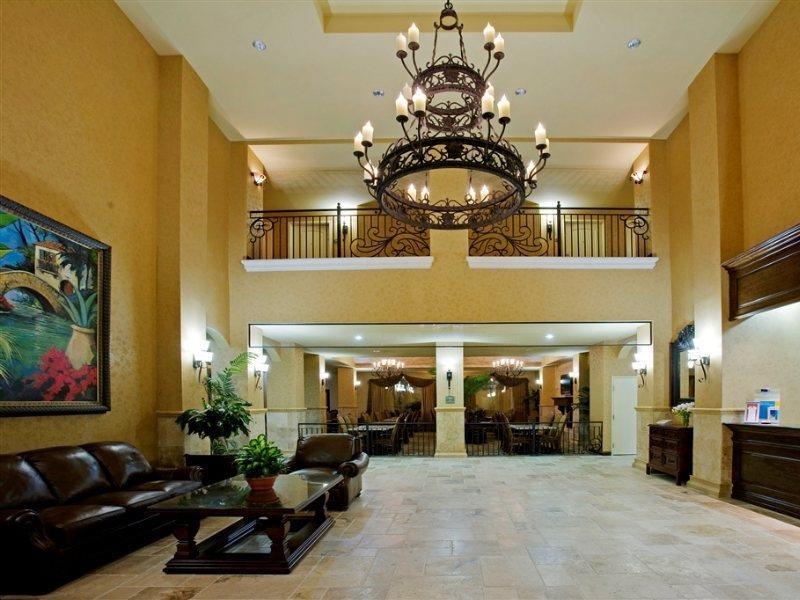 Comfort Suites Alamo-River Walk Сан-Антонио Экстерьер фото