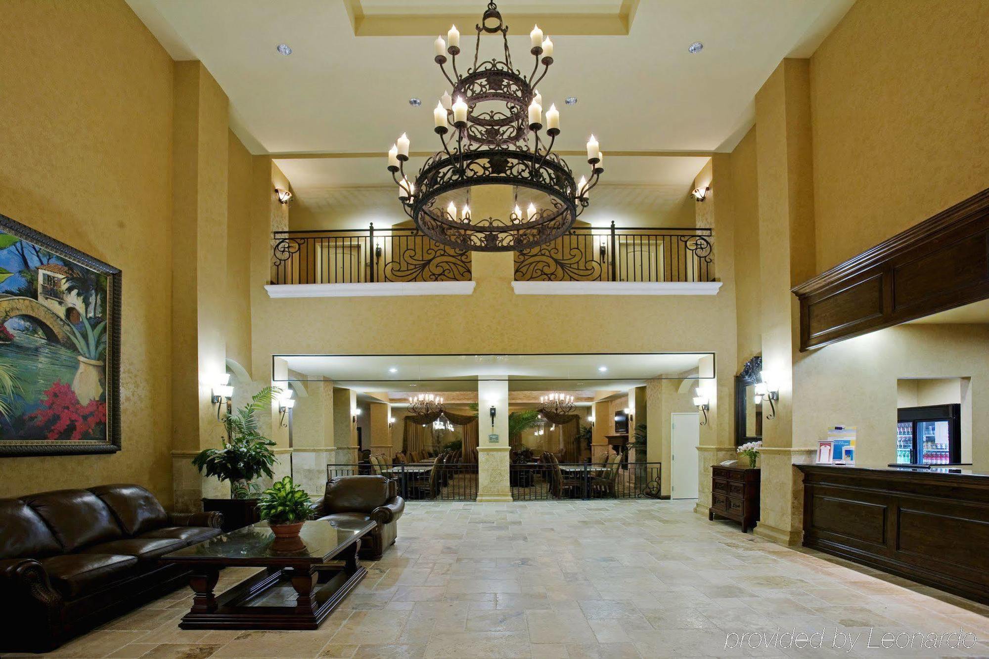 Comfort Suites Alamo-River Walk Сан-Антонио Экстерьер фото